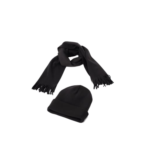 סט חורף אופנתי: כובע וצעיף מצמר סינטטי בתיק איכותי