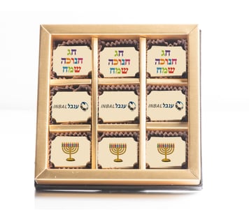 מארז יוקרתי של 9 פרלינים ממותגים