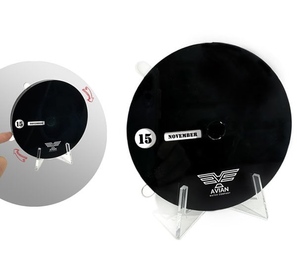 לוח שנה מסתובב עשוי פלסטיק