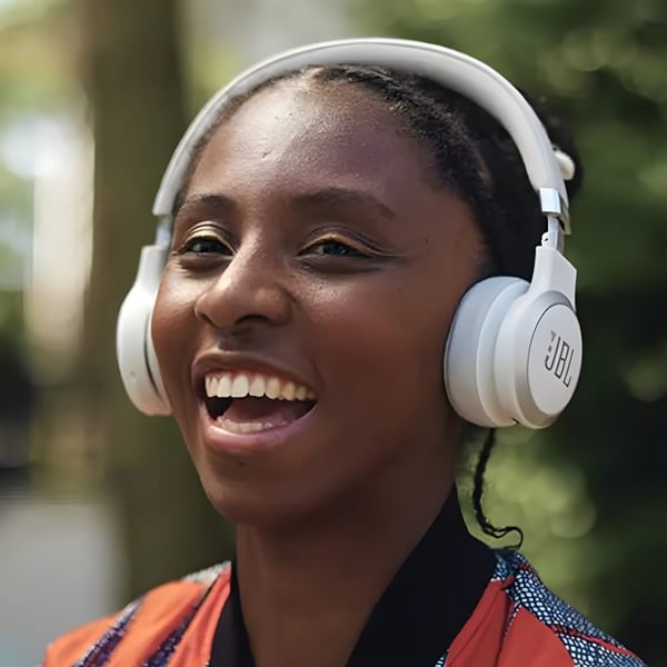 JBL Wireless Headphones with Adaptive Noise Cancellation and Smart Environment