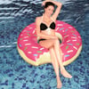 גלגל דונאט תות ענק מתנפח לבריכה - POOL PARTY
