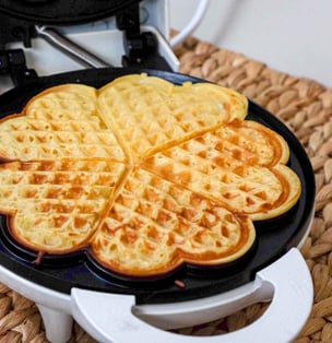 טוסטר וופל בלגי חזק מבית יונדאי דגם HYT-9813