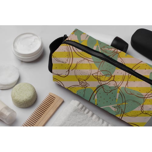 תיק רחצה מעוצב אישית עם הדפס על כל שטח הבד בגודל 25X11X11 ס"מ