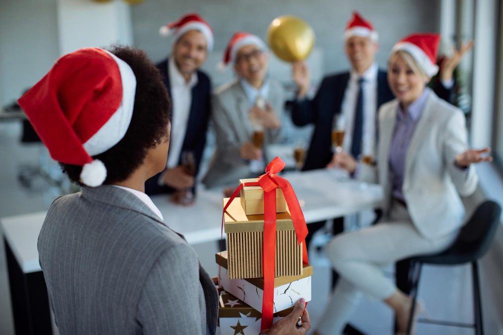 Late Career Employee Gifts: Honor, Recognition and Dignified Transition