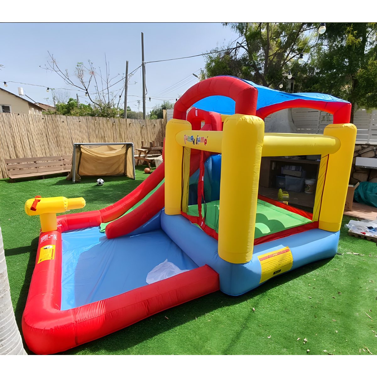 פארק מים מתנפח לילדים עם מגלשה ומנהרה מדגם Jumpy Jump