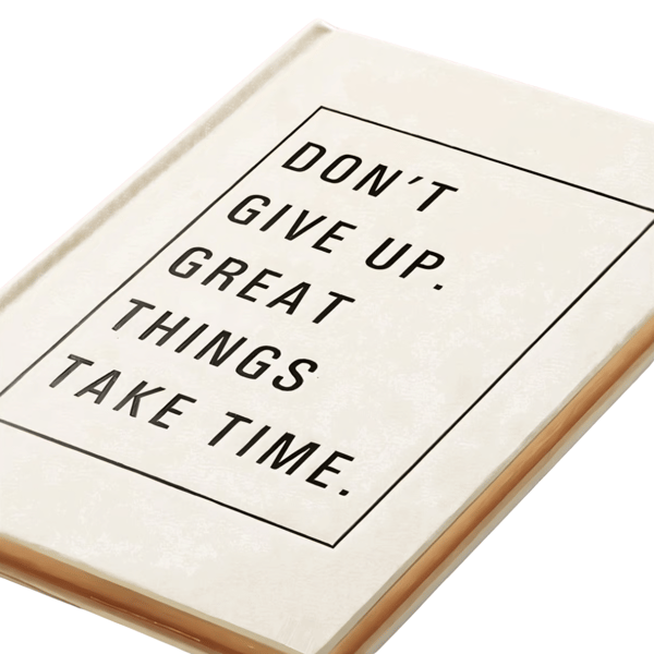 מחברת מעוצבת בכריכה קשה ועבה עם בד