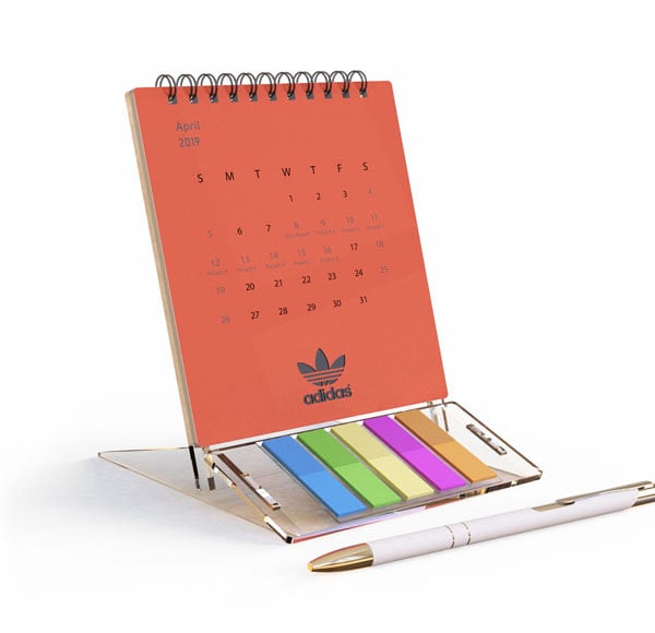 לוח שנה מעוצב מפלסטיק עם דגלונים צבעוניים