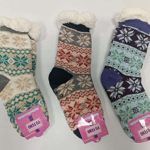 Premium Thick Socks for Ultimate Comfort and Insulation