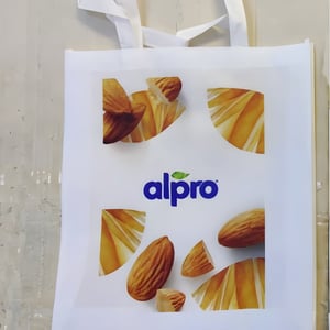תיק צד אלבד ממותג בצבעים עם עומק 8 ס"מ