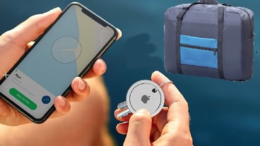 מארז נסיעות מושלם: 4 יחידות AirTag של Apple עם תיק מתקפל