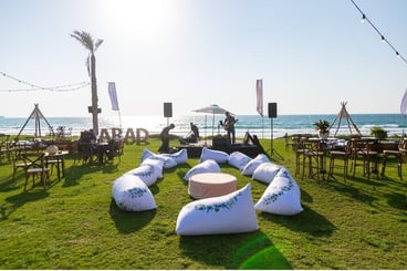 כריות פוף בונגו מעוטרות על ידי Emma Hansson - נוחות מושלמת