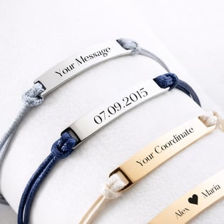 צמידי זיהוי עם חריטה