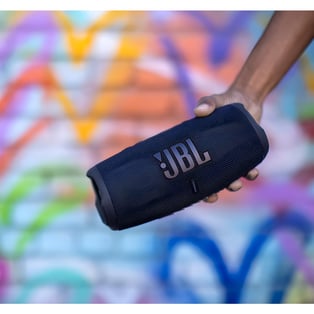 רמקול אלחוטי עמיד Charge 5 עם סאונד עוצמתי מבית JBL