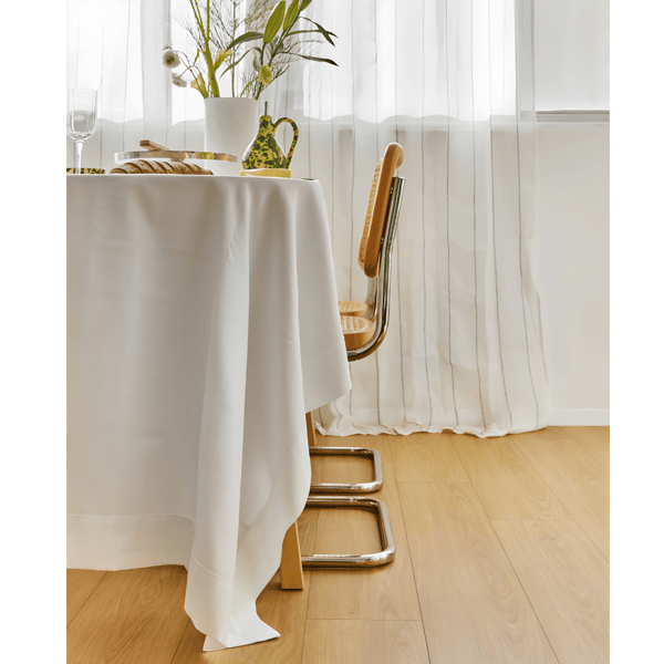 Luxury White Hosting Set with Tablecloth, Napkins & Runner