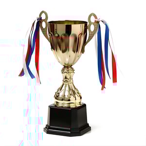 גביע זהב מרהיב עם סרטי עיטור צבעוניים