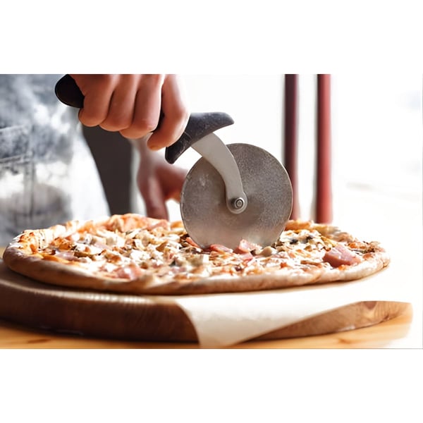 Ultimate Pizza Making Set: Pizza Trays & Cutter by ROSO