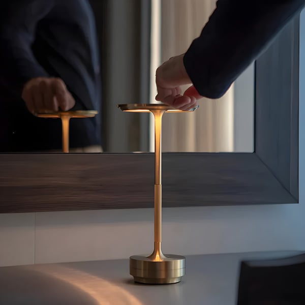 Elegant Aluminum Desk Lamp with Variable TOUCH Lighting