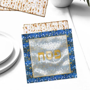 כיסוי חלה למצה לפסח בעיצוב מרהיב של אמה הנסון