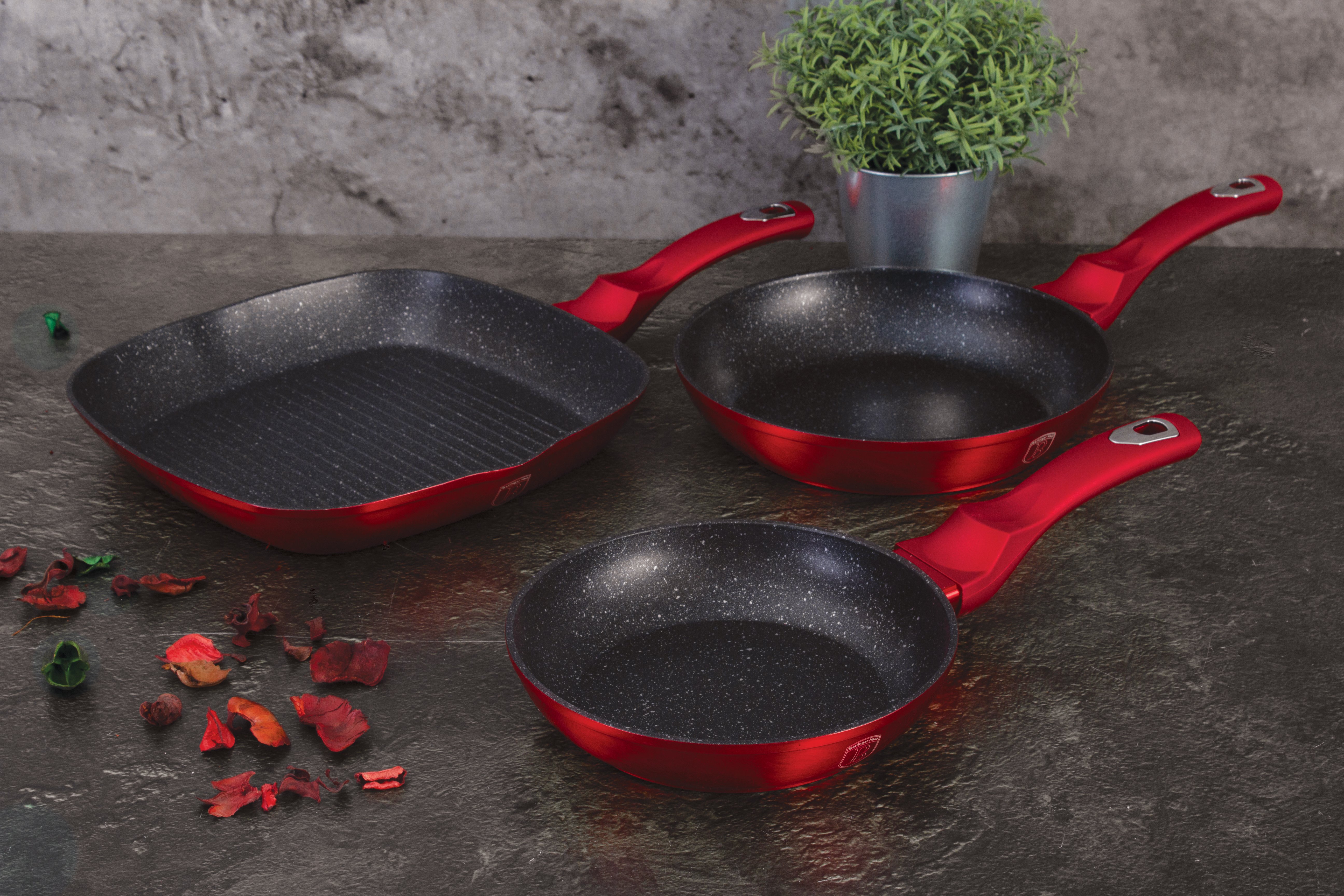 סט שלוש מחבתות איכותיים ממתכת