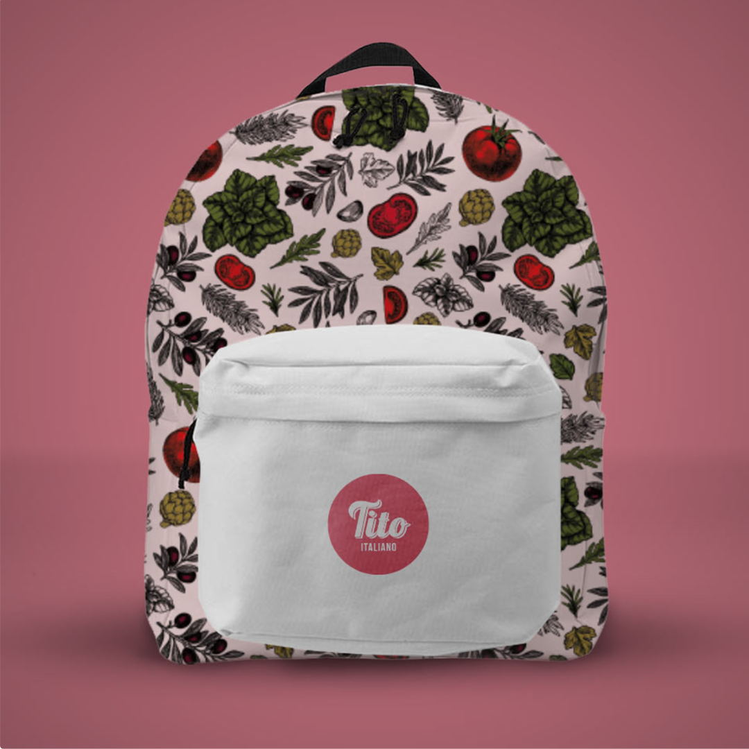 תיק גב גדול עם תא מרופד וגימור דמוי עור