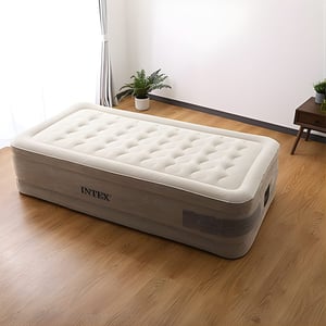 מזרן אוויר PLUS‏ Intex עם משאבה פנימית