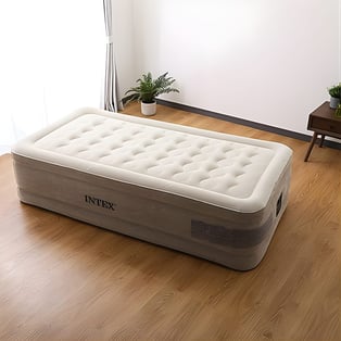 מזרן אוויר PLUS‏ Intex עם משאבה פנימית