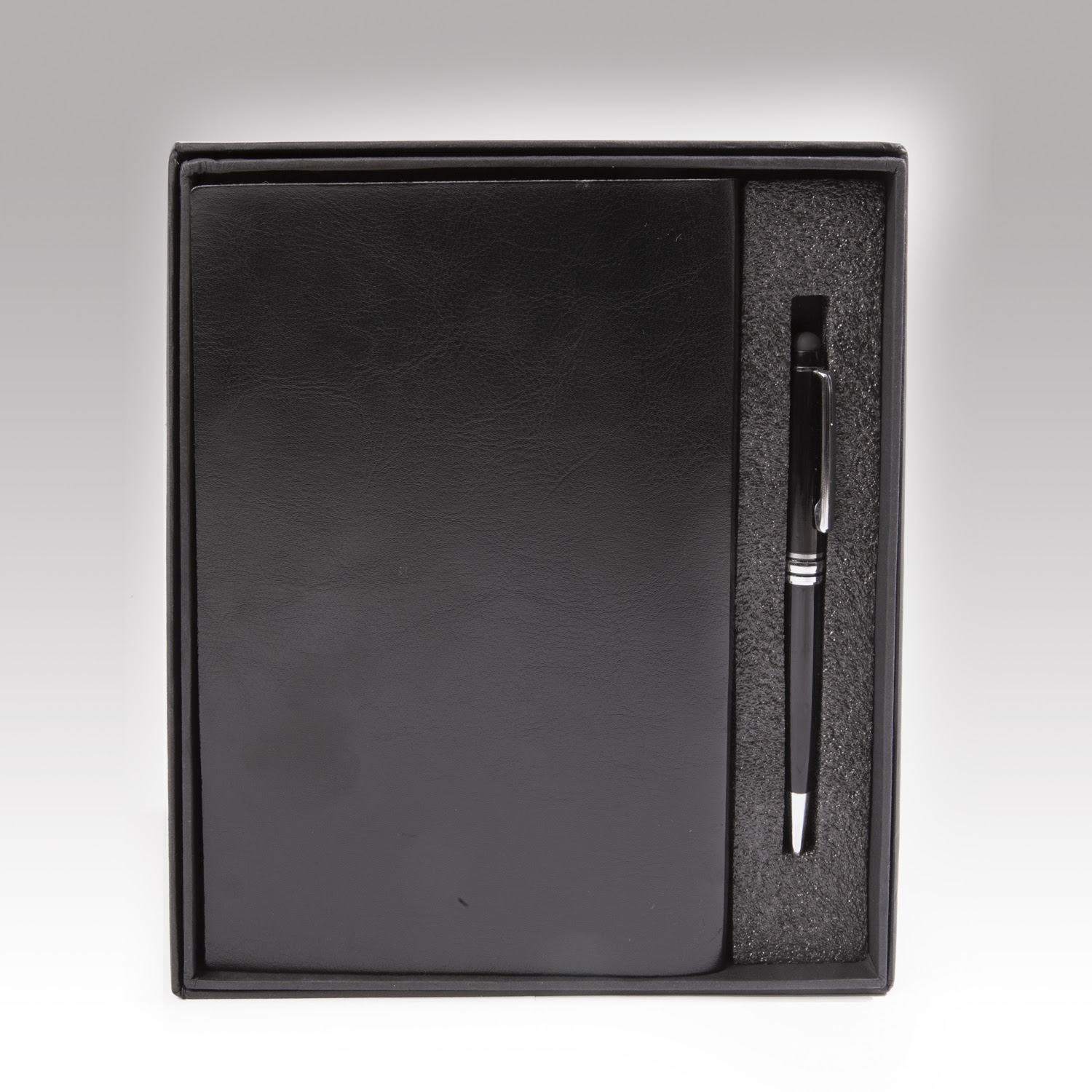 מחברת עור מעוצבת עם עט מתכת