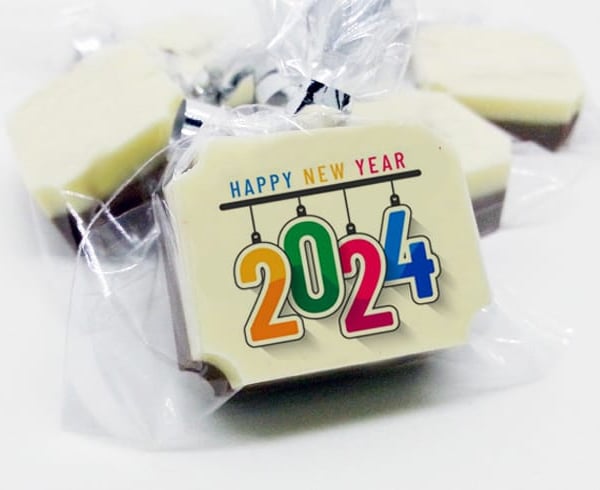 פרלין מותאם אישית עם מיתוג ואריזה עיצובית