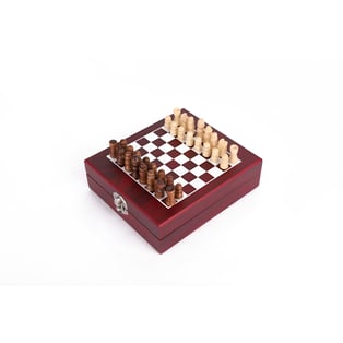 סט אלגנטי של פותחני יין בעיצוב שחמט מעץ