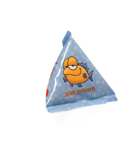 פירמידה מעוצבת במילוי עדשים מיני מוגזם