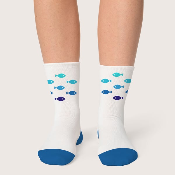 גרביים עם הדפס דגים צבעוני - תוצרת ישראל