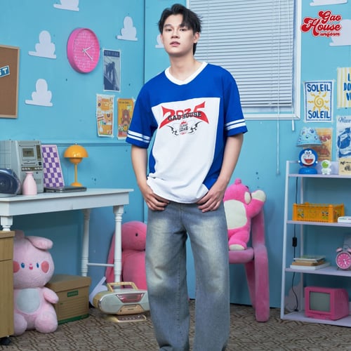 חולצה דרייפיט עם הדפס צבעוני מלא