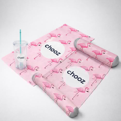 מארז קיץ לחוף: ערסל מים, מגבת וכוס ממותגים