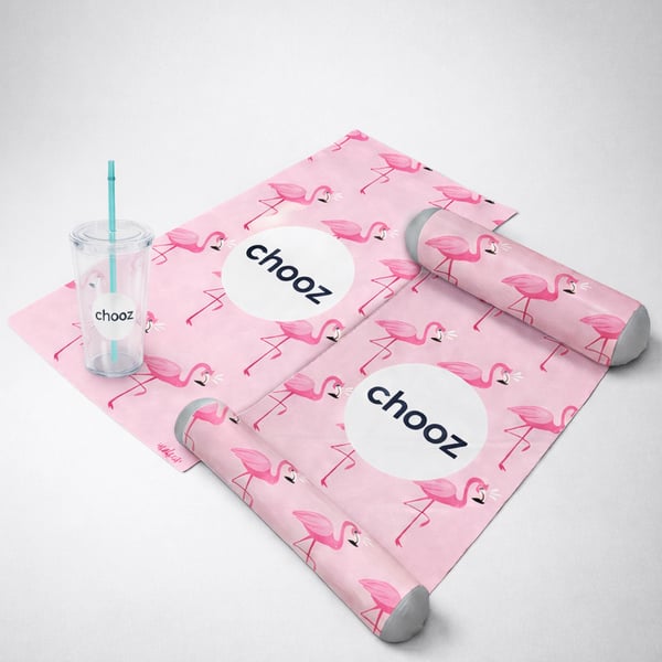 מארז קיץ לחוף: ערסל מים, מגבת וכוס ממותגים