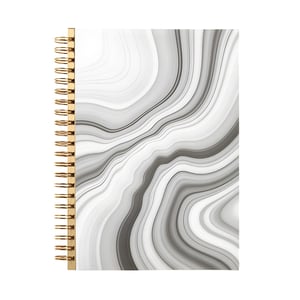 מחברת ספירלה מעוצבת בשיש שחור ולבן