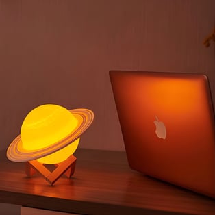 מנורה מעוצבת לשבתאי בגודל בינוני