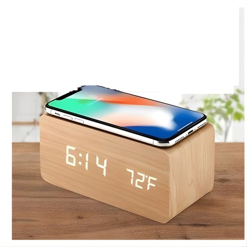 משטח טעינה אלחוטית עם שעון דיגיטלי מעוצב בצבע עץ