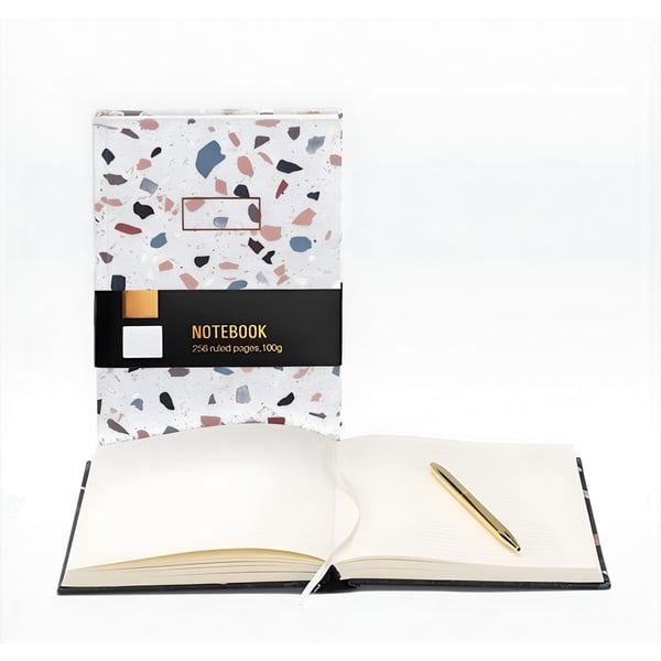 מחברת מעוצבת שורות עם כריכת בד וצורות