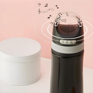 תרמוס חכם עם רמקול Bluetooth ומערכת שטיפה אוטומטית
