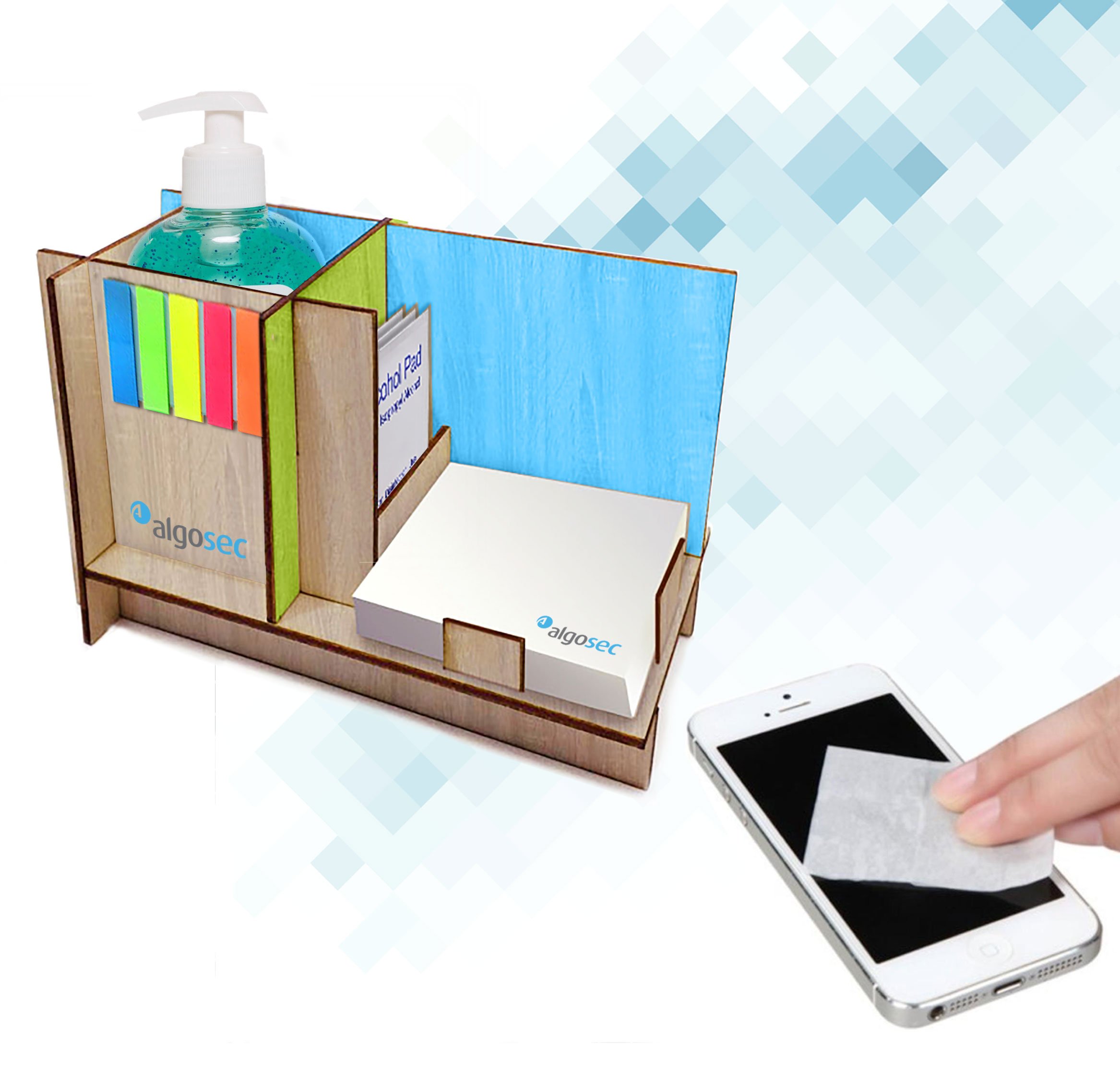 ארגונית עץ עם דפי ממו ודגלונים ומגבוני חיטוי