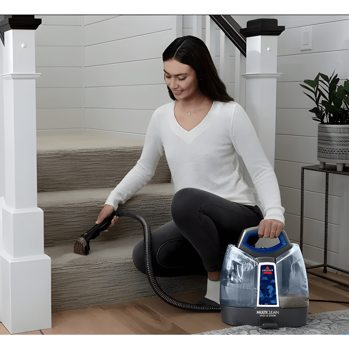 מכשיר ניקוי גורפי רב עוצמה עם אביזרים משולבים