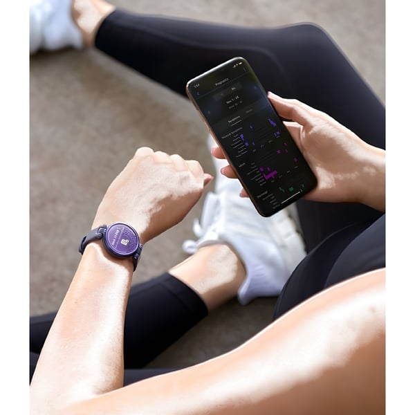 שעון חכם Garmin Lily 2 עם רצועת סיליקון יוקרתית