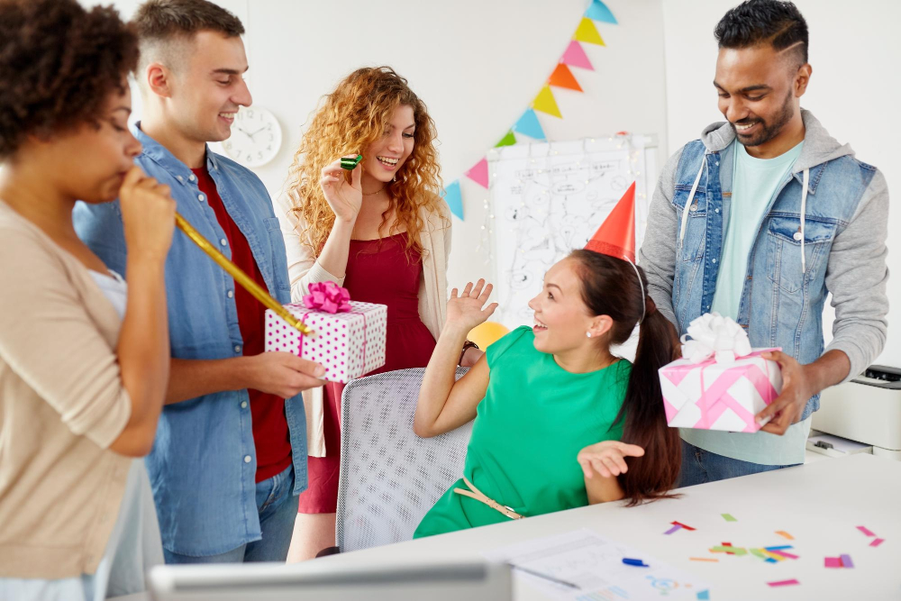Employee Gifts During Innovation Periods: Encouraging Creativity and Idea Development