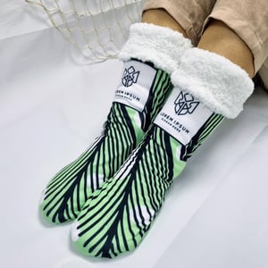 גרב נעל בית - זוג גרביים דו שכבתיות מבד דמוי צמר ודמוי כותנה במידה אחידה