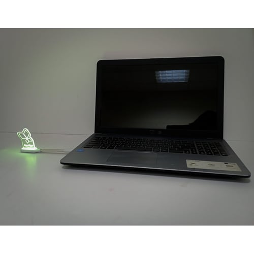 מנורת לד USB ממותגת עם לוגו