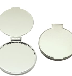 מראה קטנה - מתנה עסקית מיוחדת