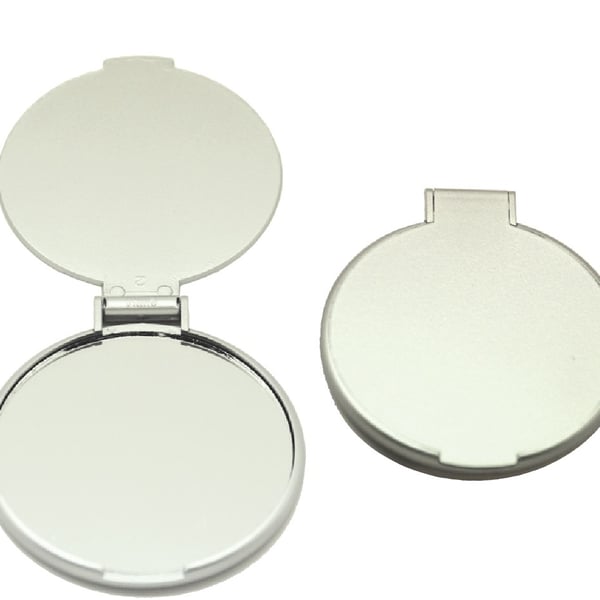 מראה קטנה - מתנה עסקית מיוחדת