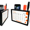 לוח שנה שולחני עם מעמד לטלפון