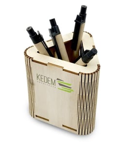 מעמד לעטים מעץ - מתנה עסקית ייחודית