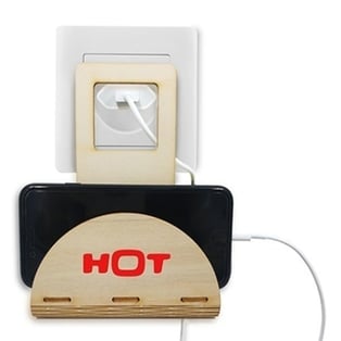 מתקן עץ למסך טלפון חכם - פתרון נוח לטעינה